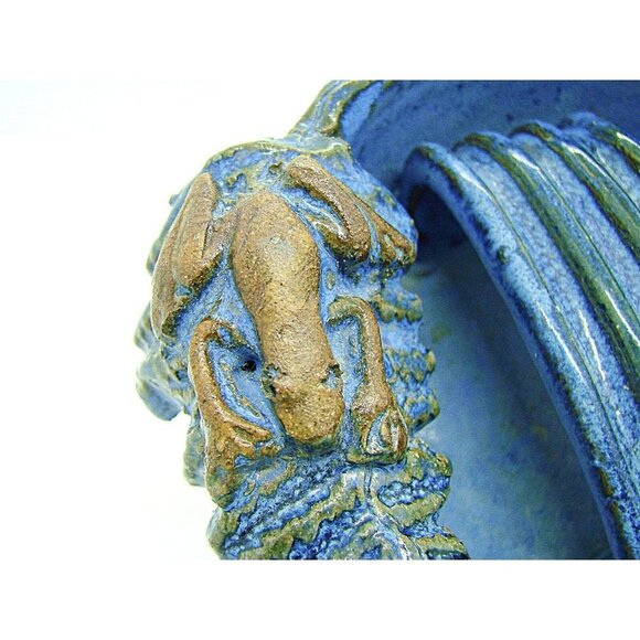 Handmade Blue Round Shaped Pottery Ashtray Trinket Dish Decorated With Frogs - Picture 7 of 11